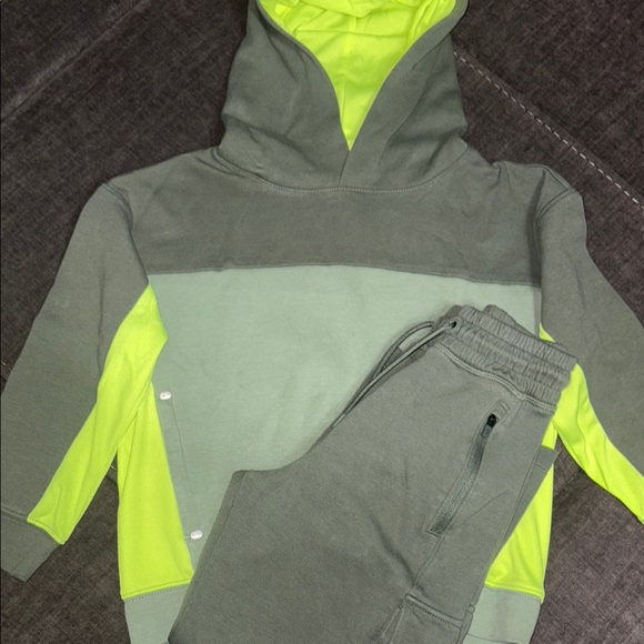 Gap Kida Green and Neon Yellow Hoodie and Joggers Set - Picture 1 of 2